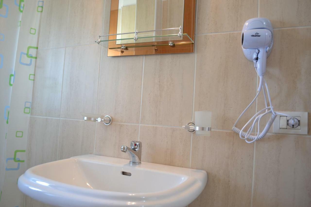 Seaview Bay Studio & Private Garage Vlorë Екстериор снимка