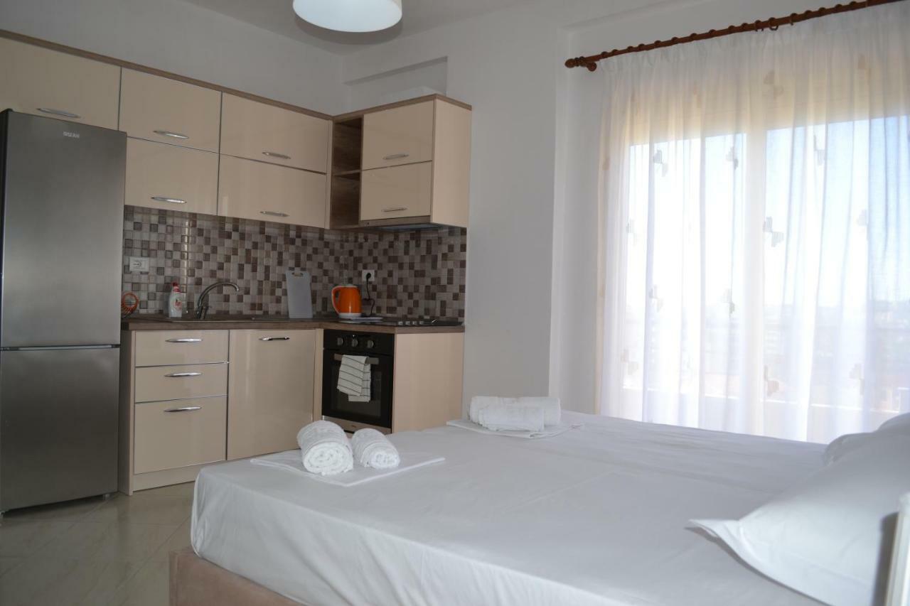 Seaview Bay Studio & Private Garage Vlorë Екстериор снимка
