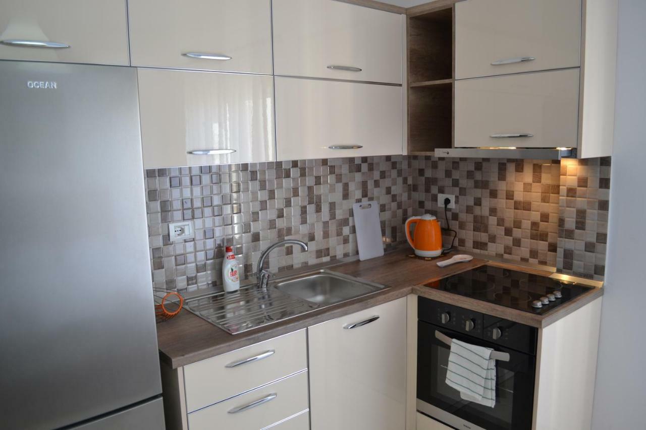 Seaview Bay Studio & Private Garage Vlorë Екстериор снимка