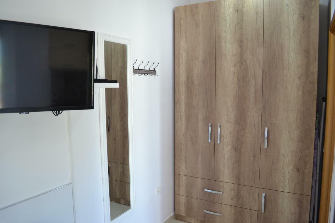 Seaview Bay Studio & Private Garage Vlorë Екстериор снимка