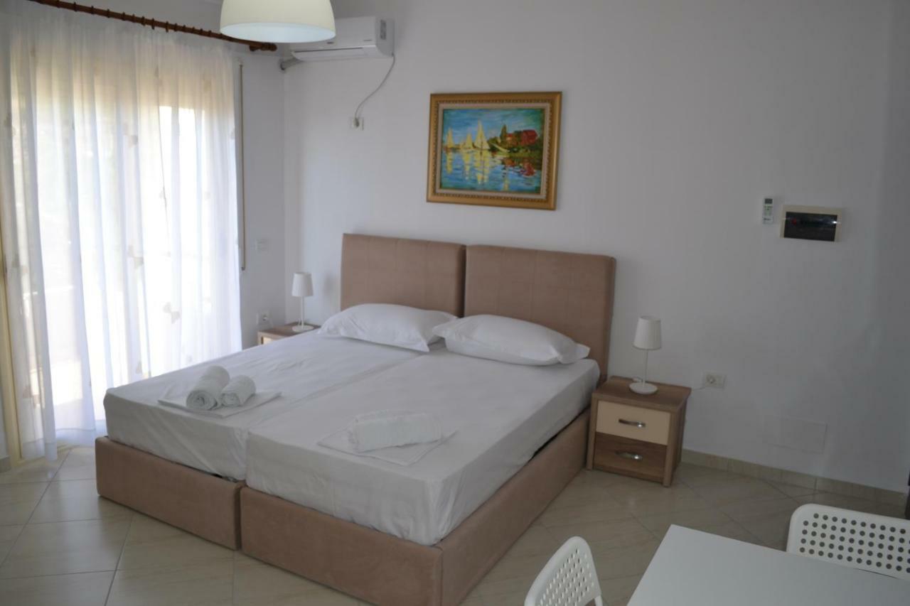Seaview Bay Studio & Private Garage Vlorë Екстериор снимка